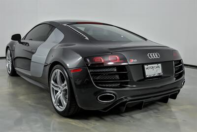 2012 Audi R8 5.2 quattro   - Photo 6 - Joliet, IL 60435