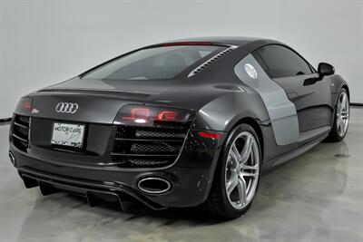 2012 Audi R8 5.2 quattro   - Photo 8 - Joliet, IL 60435
