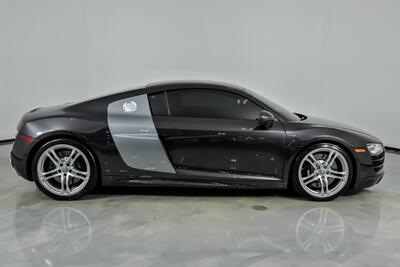 2012 Audi R8 5.2 quattro   - Photo 9 - Joliet, IL 60435