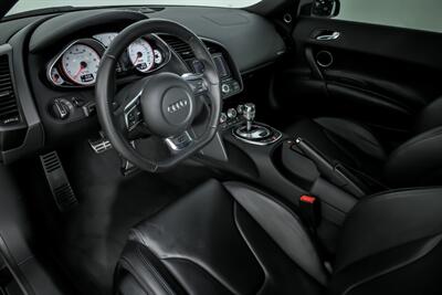2012 Audi R8 5.2 quattro   - Photo 17 - Joliet, IL 60435
