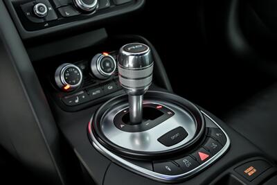 2012 Audi R8 5.2 quattro   - Photo 30 - Joliet, IL 60435