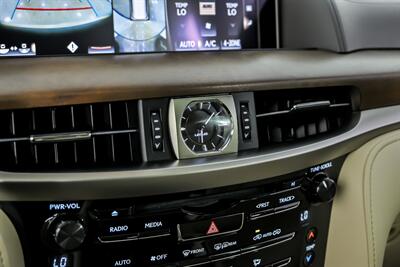 2018 Lexus LX 570 Three-Row-1 OWNER CLEAN CARFAX!   - Photo 35 - Joliet, IL 60435