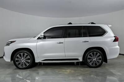 2018 Lexus LX 570 Three-Row-1 OWNER CLEAN CARFAX!   - Photo 8 - Joliet, IL 60435