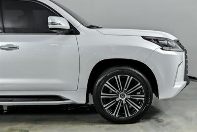2018 Lexus LX 570 Three-Row-1 OWNER CLEAN CARFAX!   - Photo 15 - Joliet, IL 60435