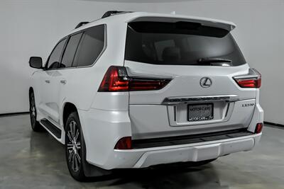 2018 Lexus LX 570 Three-Row-1 OWNER CLEAN CARFAX!   - Photo 10 - Joliet, IL 60435