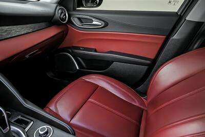 2020 Alfa Romeo Giulia   - Photo 34 - Joliet, IL 60435