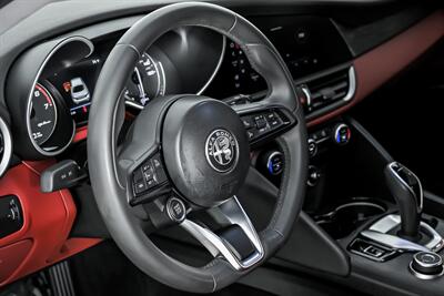2020 Alfa Romeo Giulia   - Photo 22 - Joliet, IL 60435