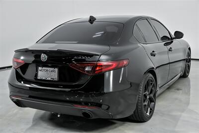 2020 Alfa Romeo Giulia   - Photo 12 - Joliet, IL 60435