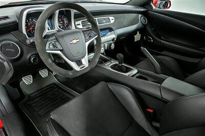 2015 Chevrolet Camaro Z28-COLLECTOR OWNED!   - Photo 19 - Joliet, IL 60435