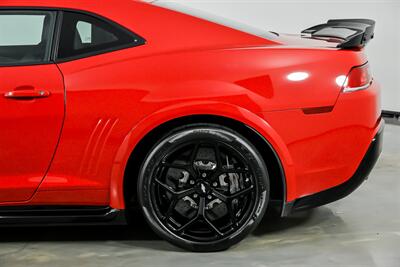 2015 Chevrolet Camaro Z28-COLLECTOR OWNED!   - Photo 9 - Joliet, IL 60435