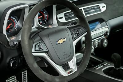 2015 Chevrolet Camaro Z28-COLLECTOR OWNED!   - Photo 23 - Joliet, IL 60435