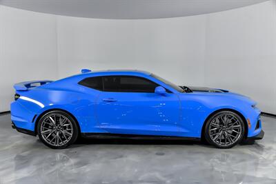 2022 Chevrolet Camaro ZL1   - Photo 14 - Joliet, IL 60435