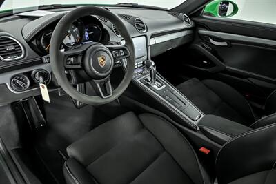 2022 Porsche 718 Cayman GT4-RARE PYTHON GREEN-BIG MSRP - Photo 18 - Joliet, IL 60435