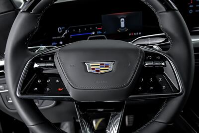 2025 Cadillac Escalade-V   - Photo 35 - Joliet, IL 60435
