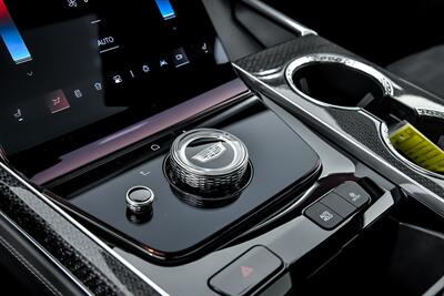 2025 Cadillac Escalade-V   - Photo 40 - Joliet, IL 60435
