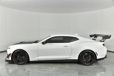 2018 Chevrolet Camaro ZL1 1LE   - Photo 8 - Joliet, IL 60435