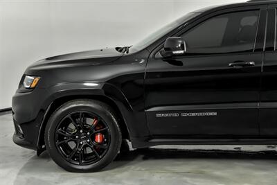 2017 Jeep Grand Cherokee SRT   - Photo 7 - Joliet, IL 60435