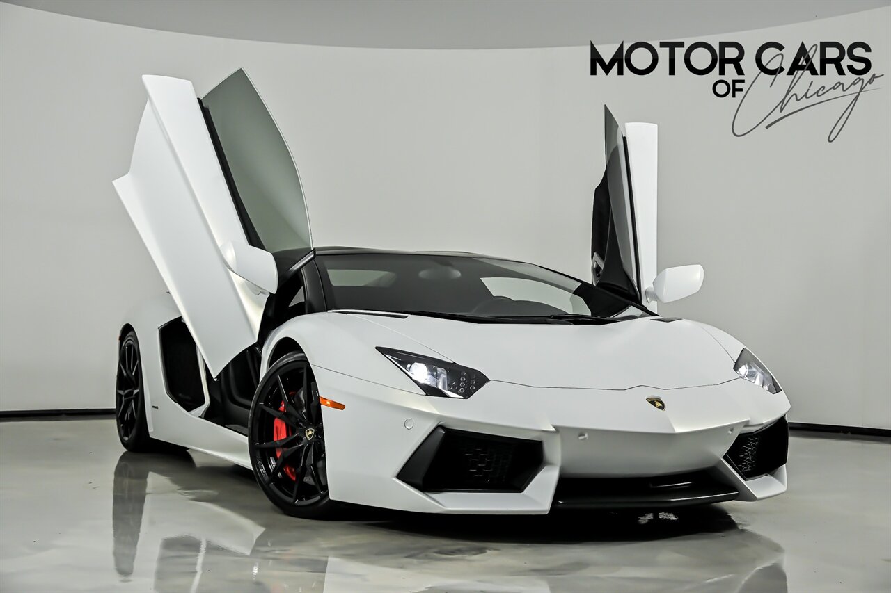 2017 Lamborghini Aventador LP 700-4 Roadster's photo