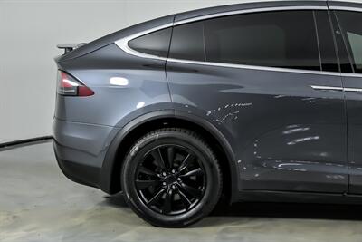 2018 Tesla Model X 75D   - Photo 13 - Joliet, IL 60435
