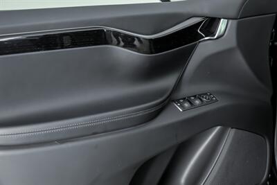 2018 Tesla Model X 75D   - Photo 18 - Joliet, IL 60435