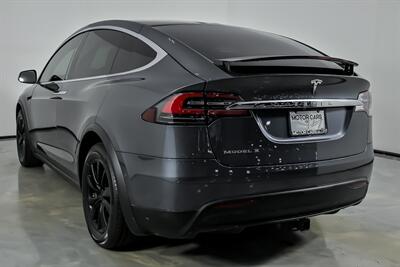 2018 Tesla Model X 75D   - Photo 10 - Joliet, IL 60435