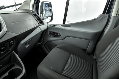 2015 Ford Transit 250   - Photo 27 - Joliet, IL 60435