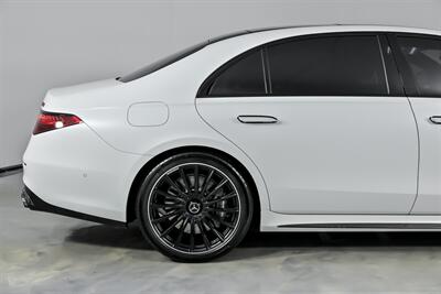 2025 Mercedes-Benz AMG S 63 E Performance   - Photo 13 - Joliet, IL 60435