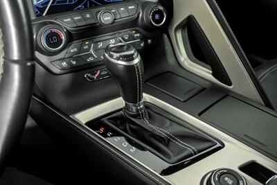 2015 Chevrolet Corvette Stingray Z51   - Photo 32 - Joliet, IL 60435