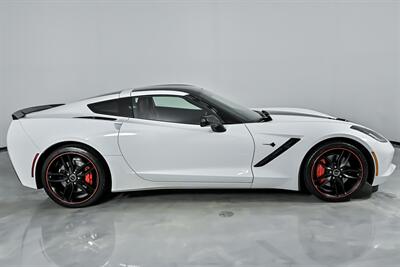 2015 Chevrolet Corvette Stingray Z51   - Photo 14 - Joliet, IL 60435