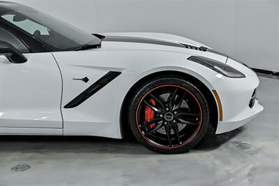 2015 Chevrolet Corvette Stingray Z51   - Photo 15 - Joliet, IL 60435