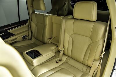 2016 Lexus LX 570   - Photo 24 - Joliet, IL 60435