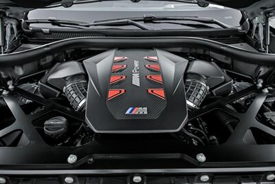 2024 BMW X5 M Competition-LOADED $136 MSRP-BOWERS!   - Photo 17 - Joliet, IL 60435
