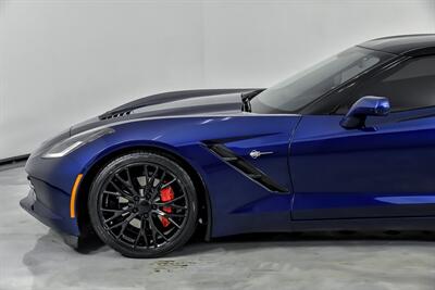 2017 Chevrolet Corvette Stingray   - Photo 7 - Joliet, IL 60435
