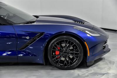 2017 Chevrolet Corvette Stingray   - Photo 15 - Joliet, IL 60435