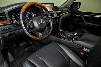 2017 Lexus LX 570   - Photo 20 - Joliet, IL 60435