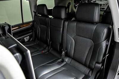 2017 Lexus LX 570   - Photo 24 - Joliet, IL 60435