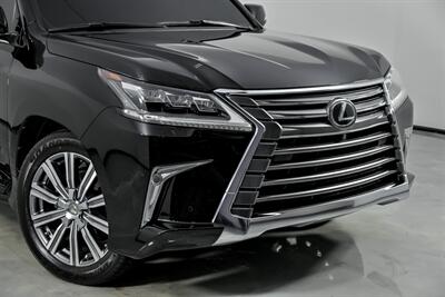 2017 Lexus LX 570   - Photo 3 - Joliet, IL 60435
