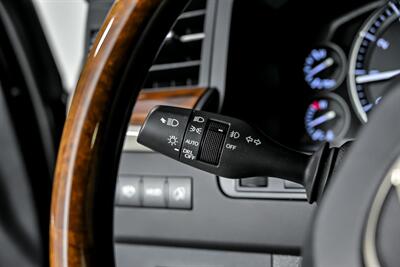 2017 Lexus LX 570   - Photo 30 - Joliet, IL 60435