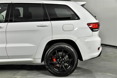 2018 Jeep Grand Cherokee SRT   - Photo 8 - Joliet, IL 60435