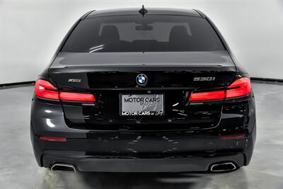 2021 BMW 5 Series 530i xDrive   - Photo 11 - Joliet, IL 60435