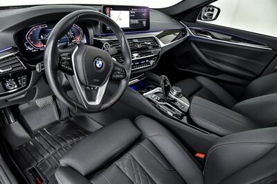 2021 BMW 5 Series 530i xDrive   - Photo 21 - Joliet, IL 60435