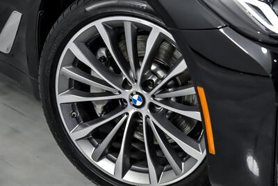 2021 BMW 5 Series 530i xDrive   - Photo 4 - Joliet, IL 60435