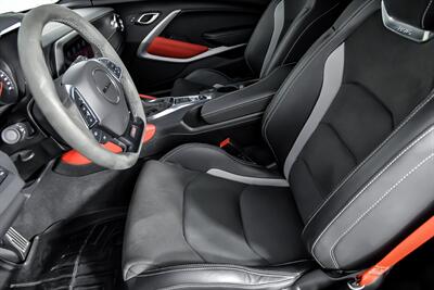2022 Chevrolet Camaro LT1   - Photo 20 - Joliet, IL 60435