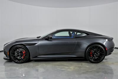 2024 Aston Martin DB12 V8-HUGE $332K MSRP-$90K ADDED OPTIONS!   - Photo 8 - Joliet, IL 60435