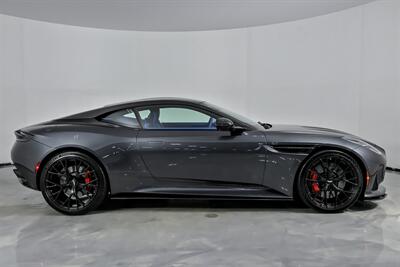 2024 Aston Martin DB12 V8-HUGE $332K MSRP-$90K ADDED OPTIONS!   - Photo 14 - Joliet, IL 60435