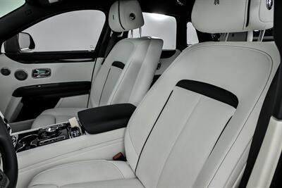 2023 Rolls-Royce Black Badge Ghost -FULL PPF   - Photo 23 - Joliet, IL 60435