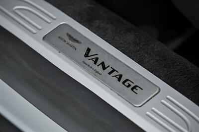 2019 Aston Martin Vantage   - Photo 26 - Joliet, IL 60435