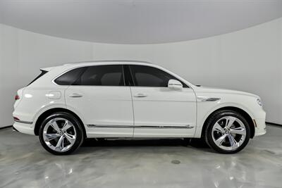 2022 Bentley Bentayga V8 - Photo 14 - Joliet, IL 60435