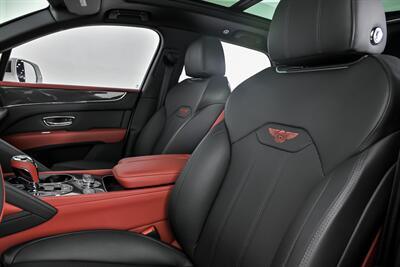 2022 Bentley Bentayga V8 - Photo 24 - Joliet, IL 60435