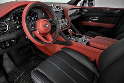 2022 Bentley Bentayga V8 - Photo 22 - Joliet, IL 60435